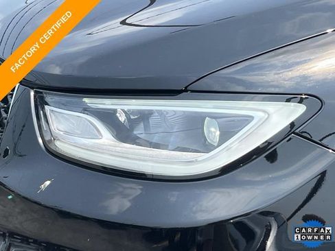 Used 2025 Chrysler Pacifica Select w/ Uconnect Theater Family Group FWD image 9
