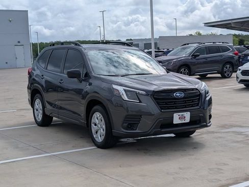Used 2024 Subaru Forester AWD/4WD image 7