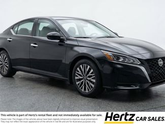Used 2025 Nissan Altima 2.5 SV video 1