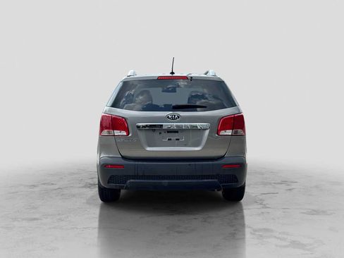 Used 2013 Kia Sorento LX w/ Convenience Pkg FWD image 5