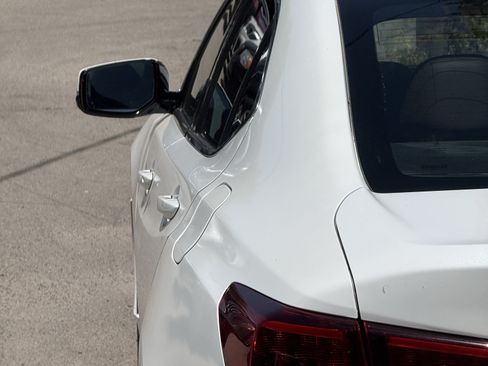 Used 2015 Acura TLX V6 w/ Technology Package FWD image 21