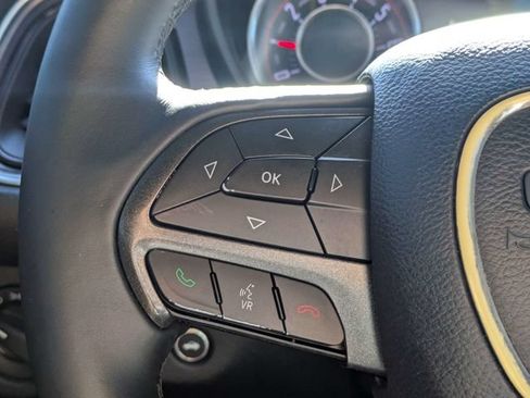Used 2015 Dodge Challenger SXT RWD image 23