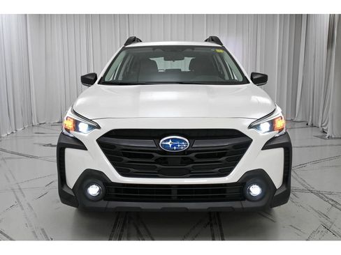 Used 2024 Subaru Outback AWD/4WD image 3