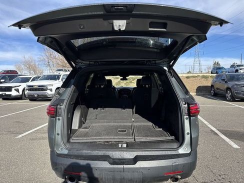 Used 2022 Chevrolet Traverse LT image 23