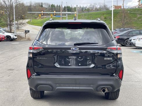 Used 2025 Subaru Forester Touring AWD/4WD image 4