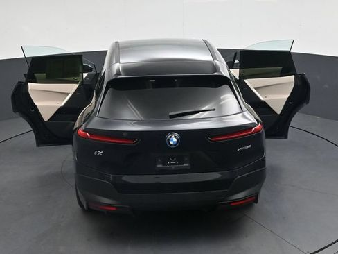 Used 2024 BMW iX xDrive50 AWD/4WD image 39