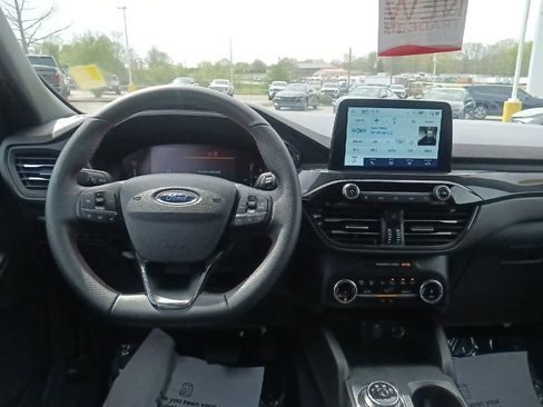 Used 2025 Ford Escape ST-Line FWD image 25