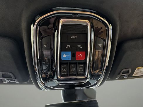 Used 2023 Jeep Grand Cherokee Summit image 39