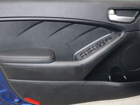 Used 2017 Kia Forte LX image 14