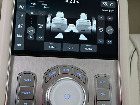 New 2026 Genesis G90 3.5T image 5