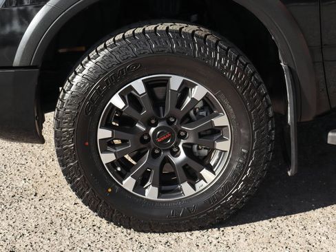 Used 2021 Nissan Titan PRO-4X w/ Pro-4x Convenience Package image 54