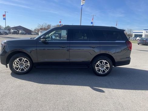 New 2025 Ford Expedition Active image 6