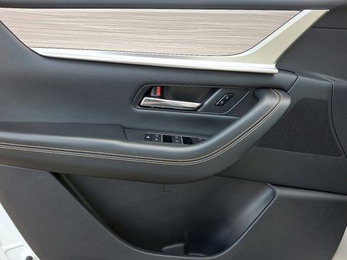 Certified 2024 MAZDA CX-90 Plug-In Hybrid w/ Premium Pkg image 14