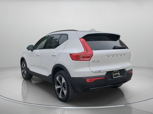 Used 2026 Volvo XC40 B5 Plus AWD/4WD image 21