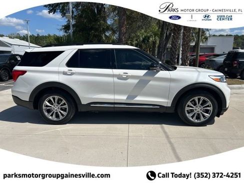 Certified 2024 Ford Explorer XLT w/ Equipment Group 202A image 3