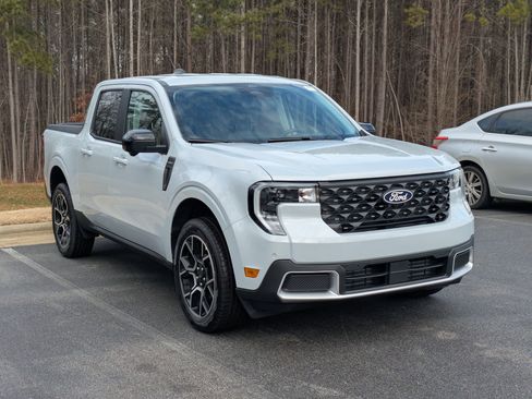 New 2026 Ford Maverick Lariat w/ 4K Tow Package AWD/4WD image 2