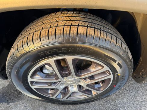 Used 2018 Jeep Compass Latitude w/ Popular Equipment Group image 3