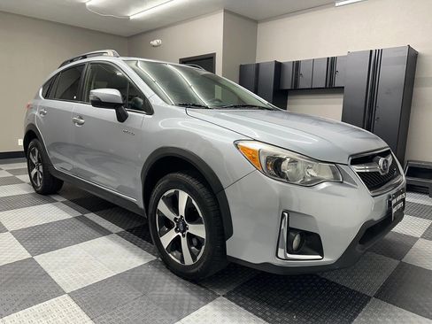 Used 2016 Subaru Crosstrek Touring image 4