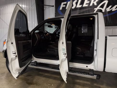 Used 2016 Ford F350 Lariat w/ Lariat Ultimate Package AWD/4WD image 5