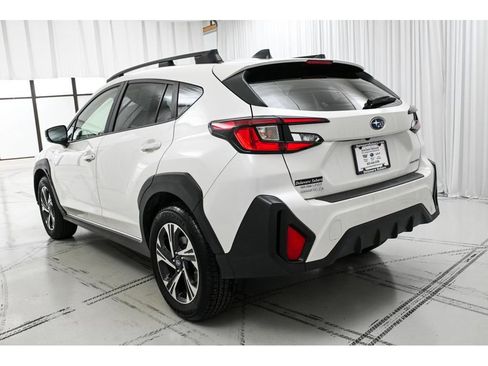 Used 2024 Subaru Crosstrek 2.0i Premium AWD/4WD image 5