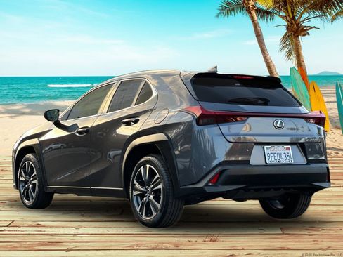 Used 2023 Lexus UX 250h FWD image 3