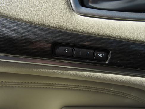 Used 2020 INFINITI QX60 Luxe w/ Essential Package FWD image 25