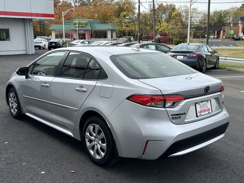 Used 2021 Toyota Corolla LE image 7
