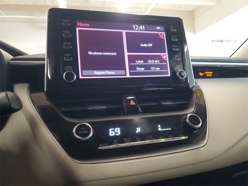 Used 2020 Toyota Corolla LE image 24