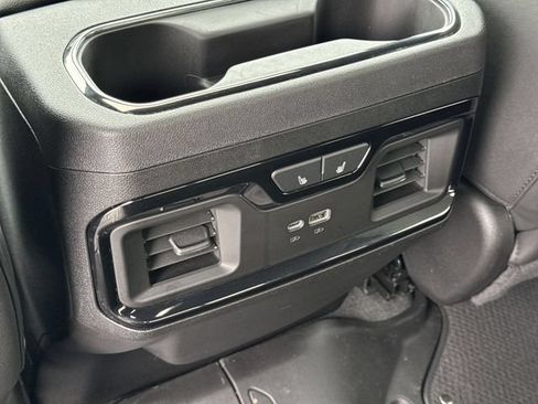 Used 2025 GMC Sierra 1500 AT4 w/ AT4 Premium Package AWD/4WD image 22