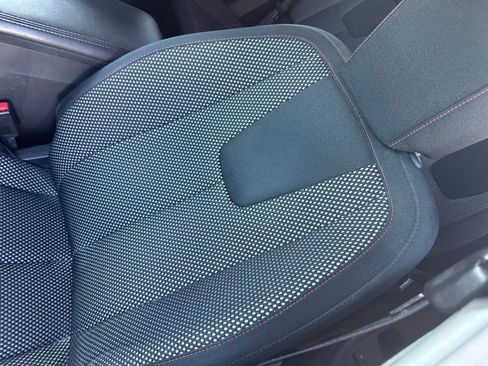 Used 2016 Chevrolet Equinox LT w/ Convenience Package FWD image 3