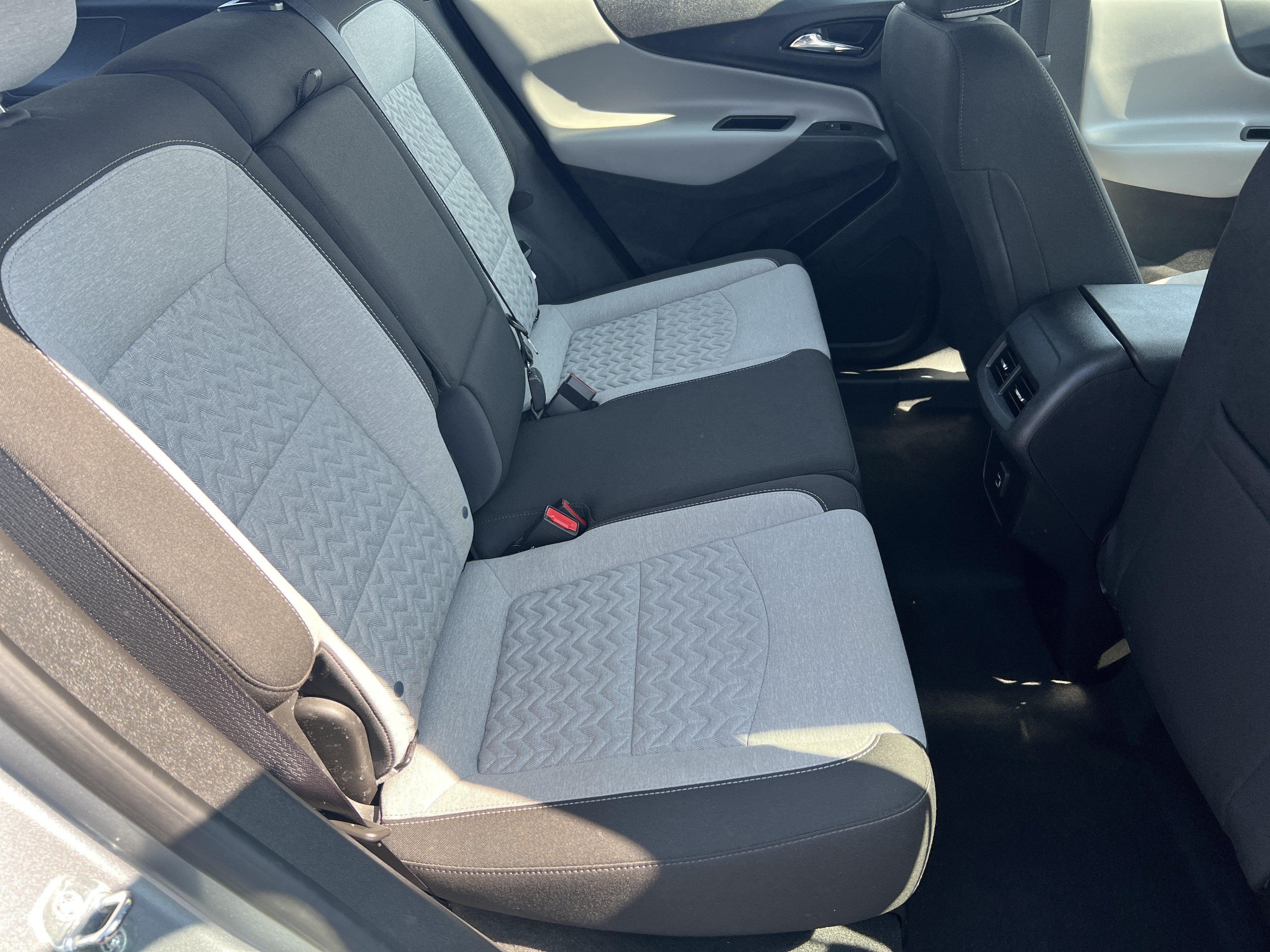 Used 2023 Chevrolet Equinox LS FWD image 15