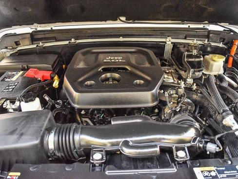 Used 2023 Jeep Wrangler Unlimited Rubicon 4xe w/ Cold Weather Group image 25