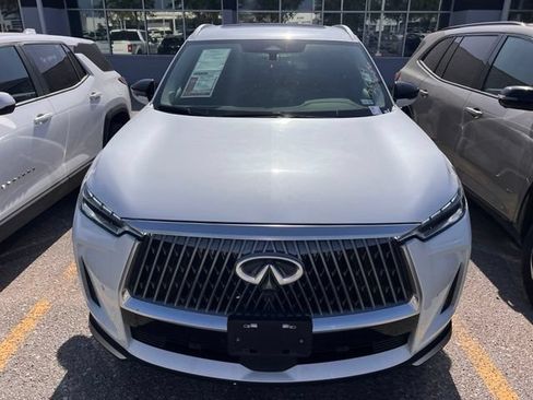 Used 2026 INFINITI QX60 Luxe AWD/4WD image 2