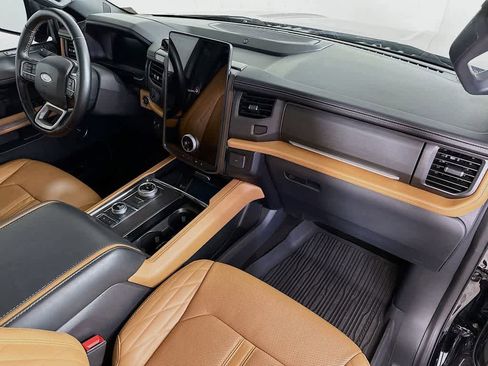 Certified 2023 Ford Expedition Platinum image 35