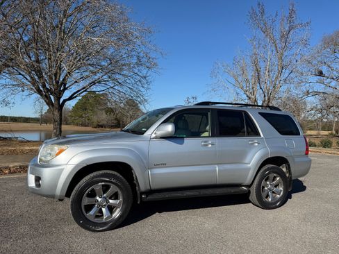 Used 2007 Toyota 4Runner Limited image 1