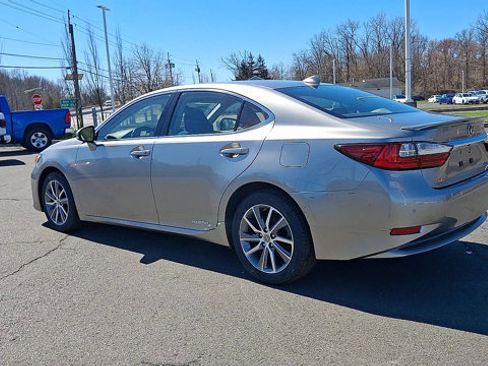 Used 2018 Lexus ES 300h image 7