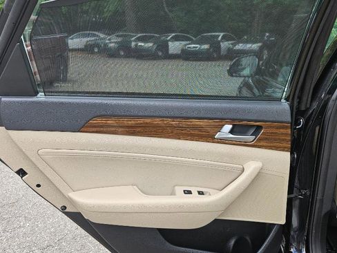 Used 2016 Hyundai Sonata Limited w/ Option Group 02 image 34