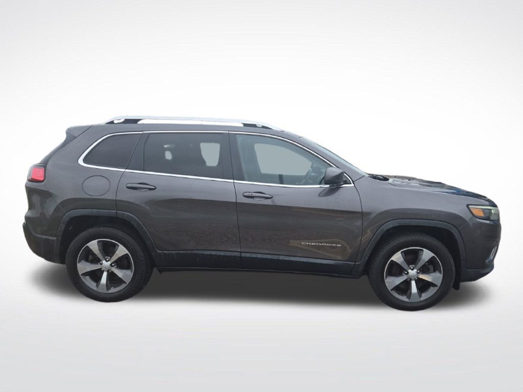 Used 2019 Jeep Cherokee Limited AWD/4WD image 2