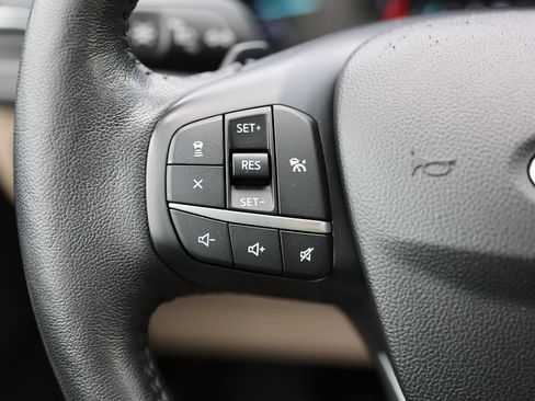 Used 2020 Ford Escape SEL AWD/4WD image 38