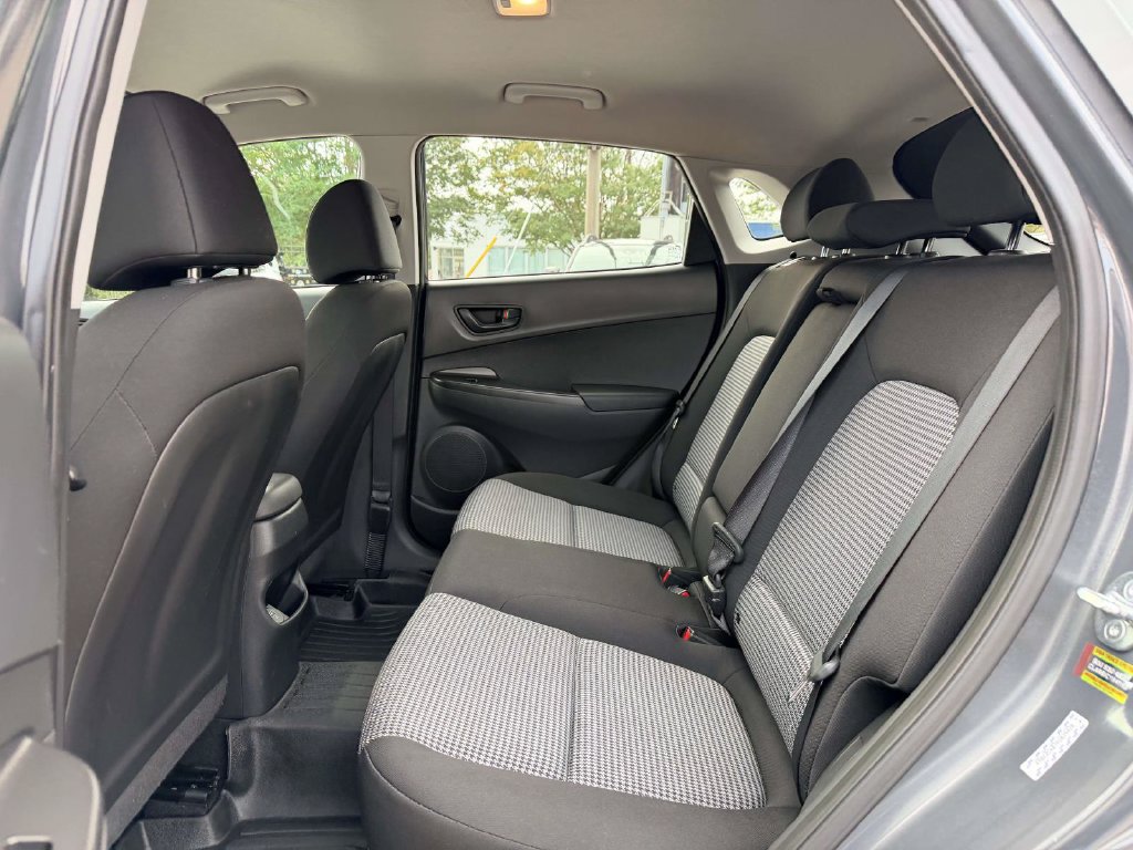 Used 2023 Hyundai Kona SE AWD/4WD image 16