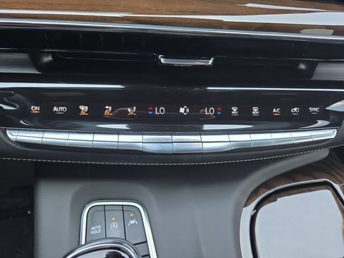 Used 2023 Cadillac Escalade Sport Platinum w/ LPO, ONYX Package AWD/4WD image 35