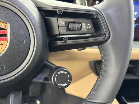 New 2026 Porsche Cayenne image 30