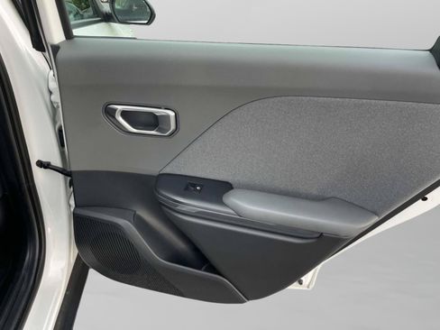 Used 2025 Kia K4 EX FWD image 25