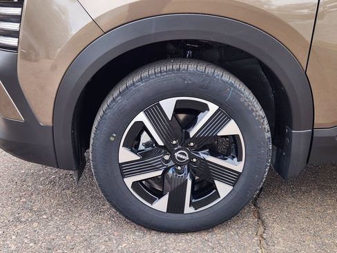 New 2026 Nissan Kicks SV w/ SV Premium Package image 15