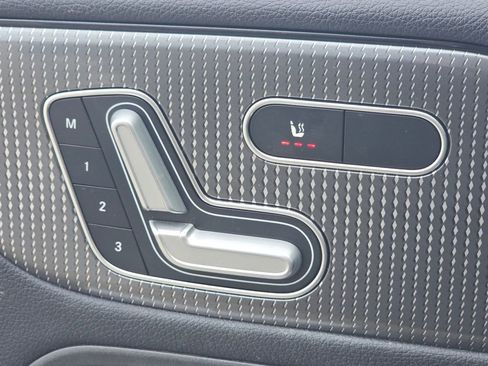 Certified 2021 Mercedes-Benz GLB 250 4MATIC image 5