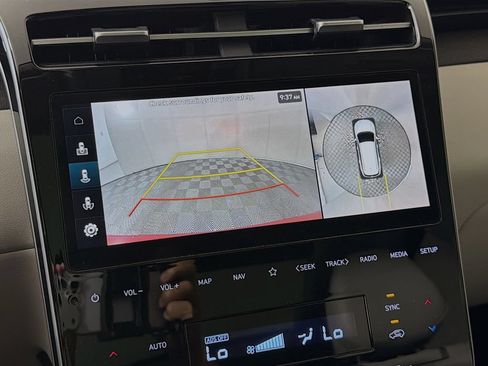Used 2023 Hyundai Tucson Limited AWD/4WD image 18