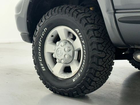 Used 2003 Dodge Ram 2500 Truck SLT image 38