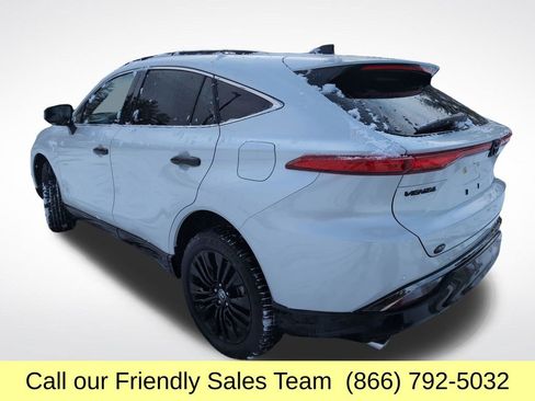 Used 2023 Toyota Venza Nightshade image 3