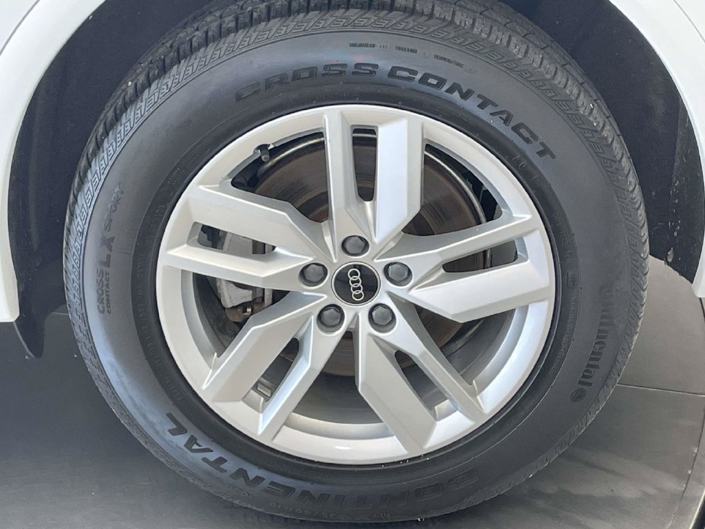 Certified 2023 Audi Q5 2.0T Premium w/ Convenience Package AWD/4WD image 12