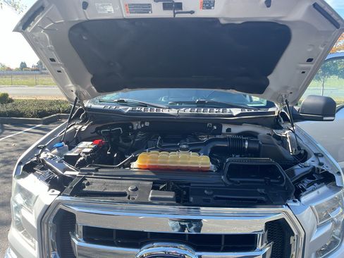 Used 2015 Ford F150 XLT w/ Equipment Group 301A Mid image 18